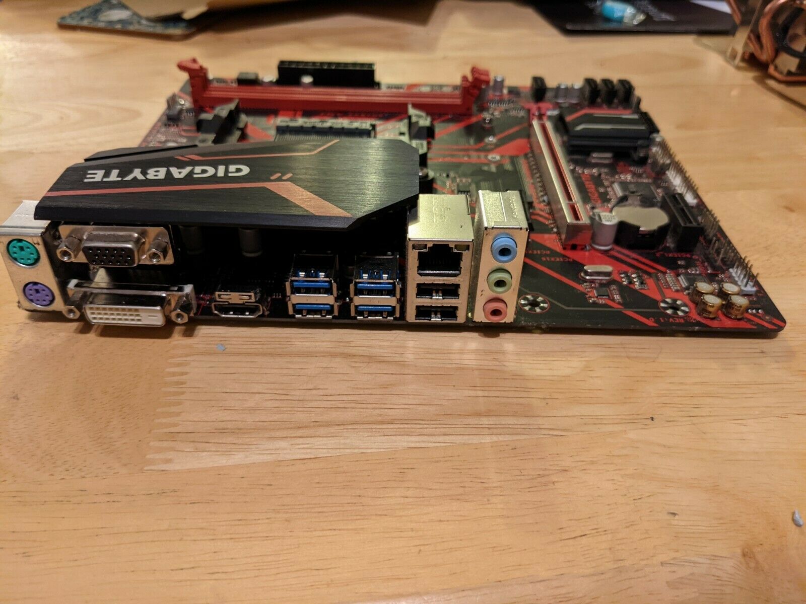 GIGABYTE B450M AMD (B450M GAMING) Motherboard