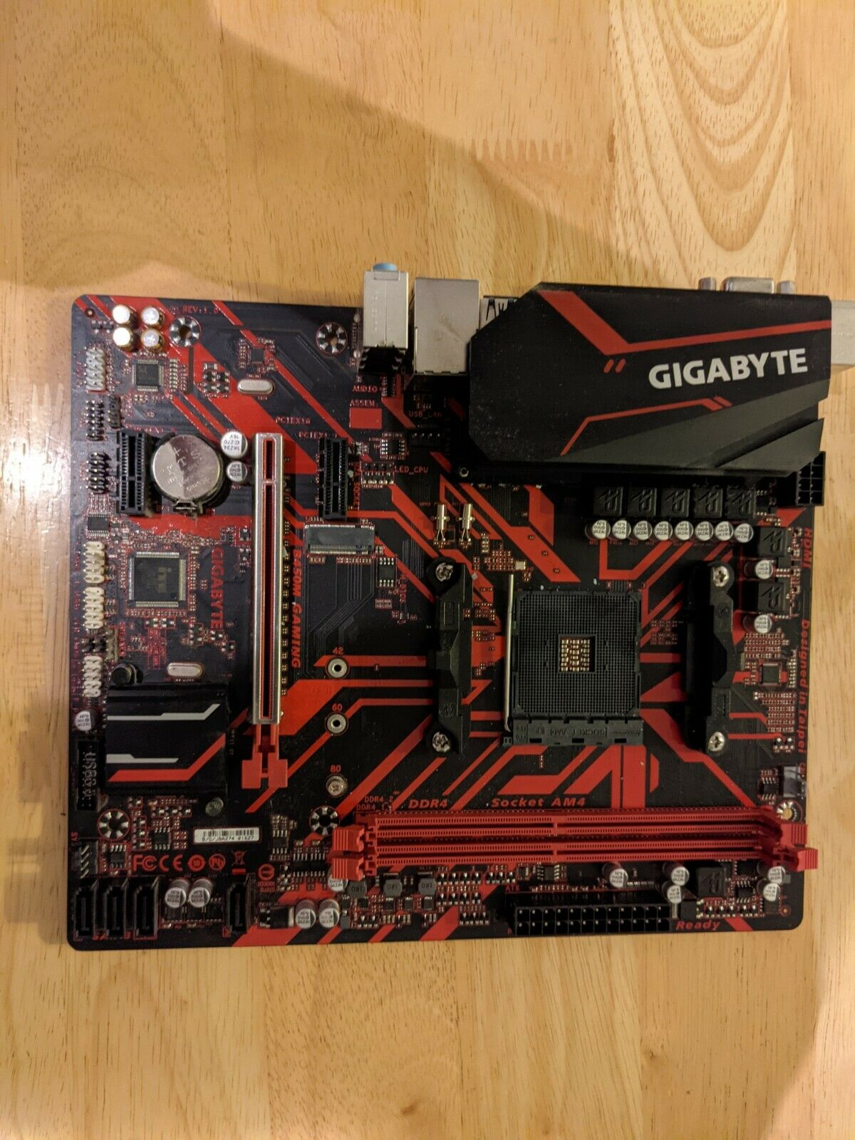 GIGABYTE B450M AMD (B450M GAMING) Motherboard