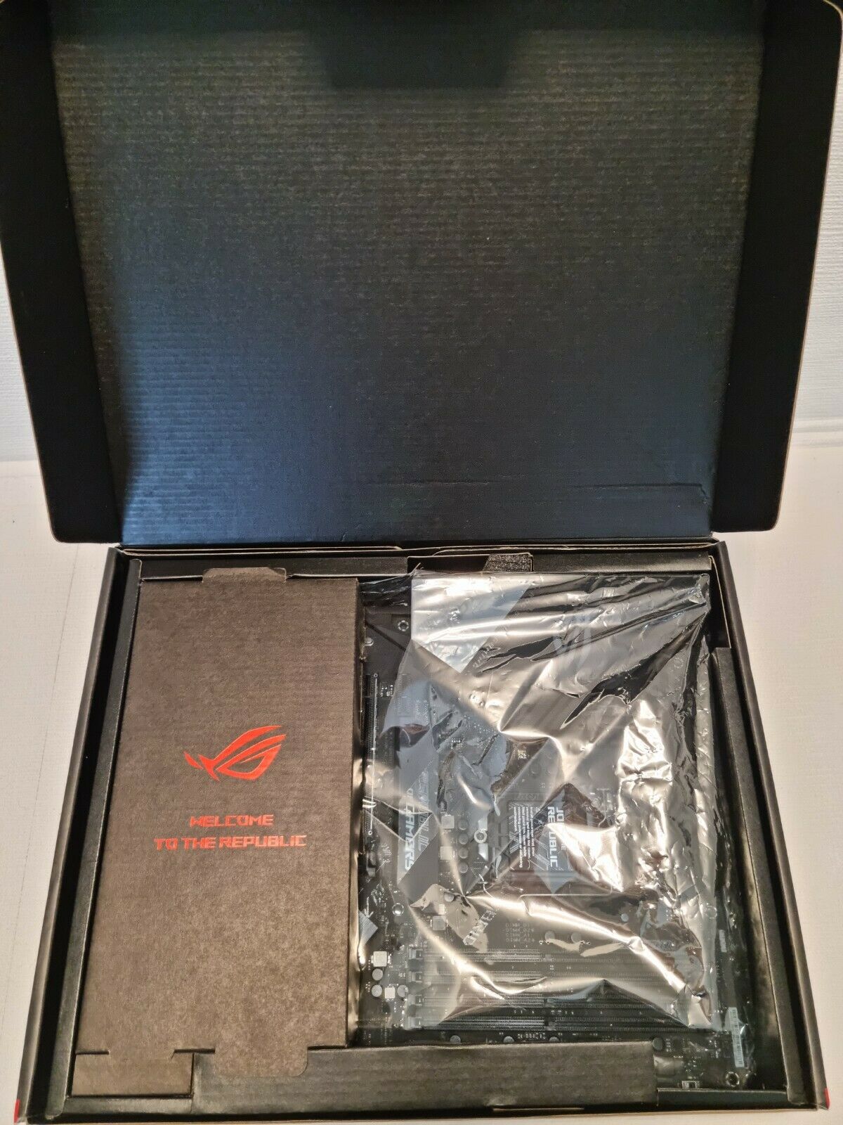 ASUS ROG Strix Z390-E Gaming Mainboard Sockel L1151