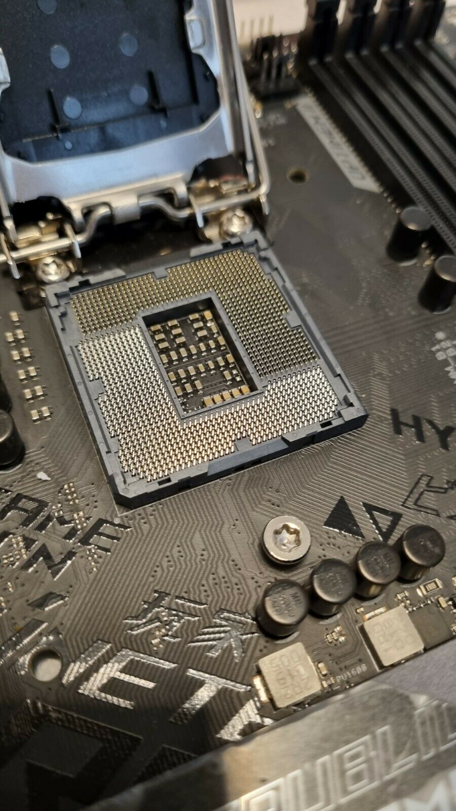 ASUS ROG Strix Z390-E Gaming Mainboard Sockel L1151